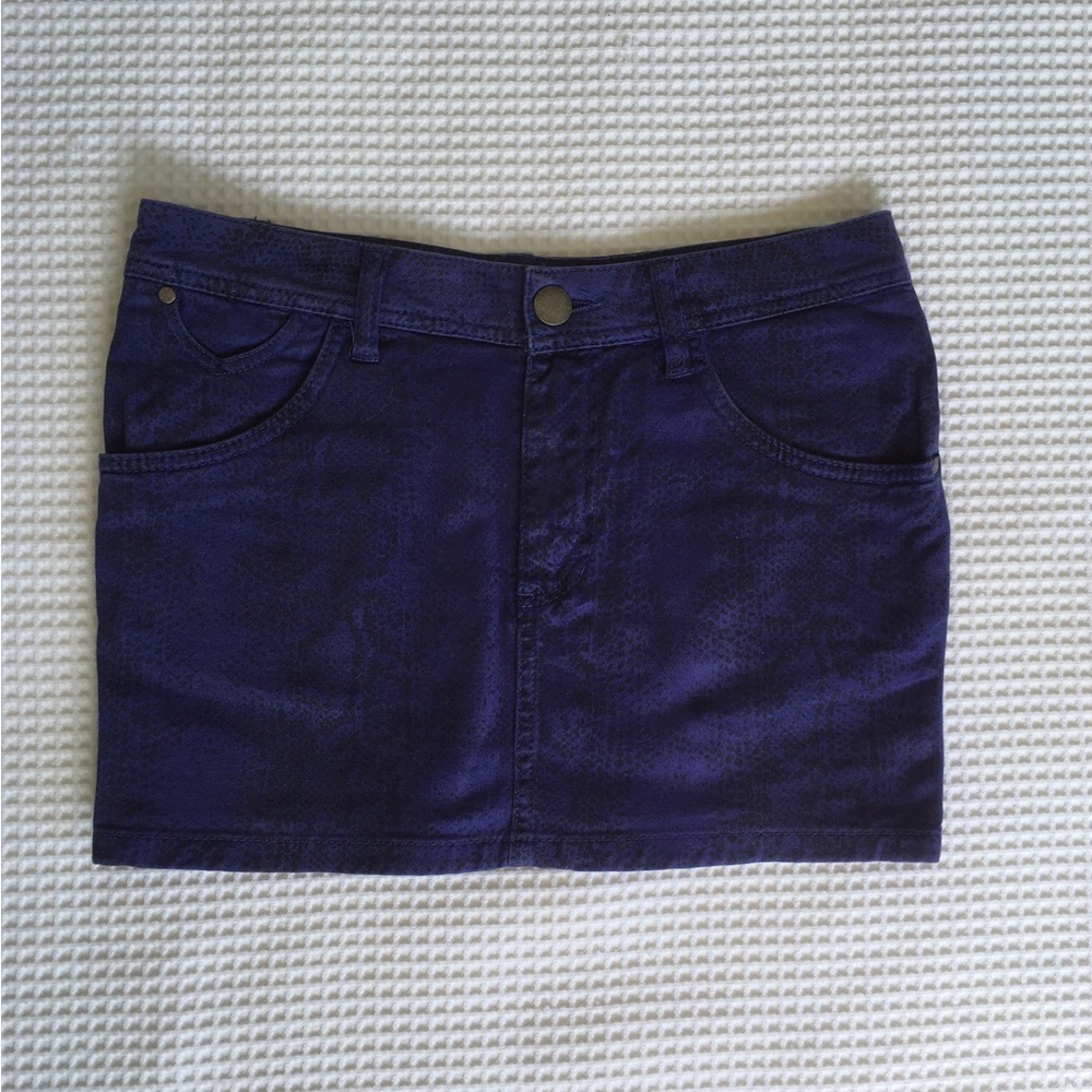 Divided H&M snake print denim mini skirt